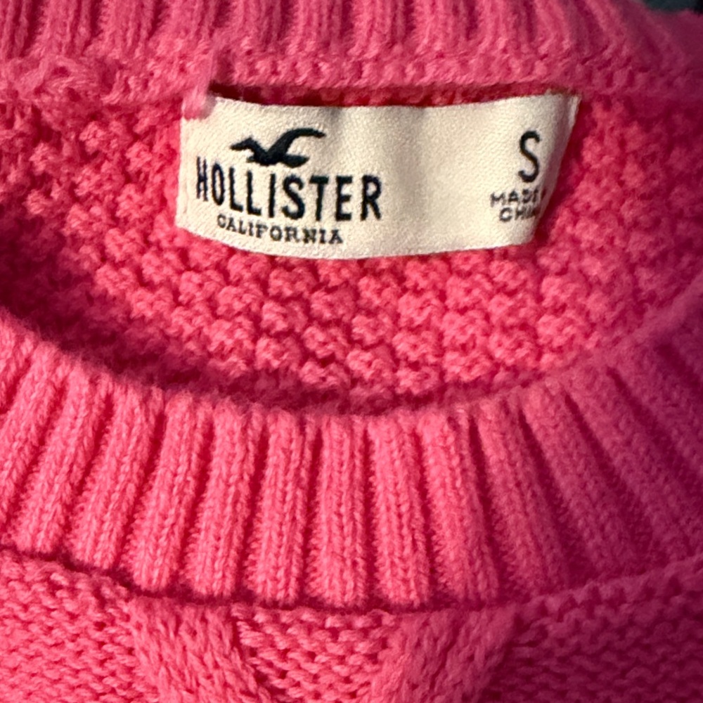 Hollister Women's Vibrant Pink Crew Neck Sweater